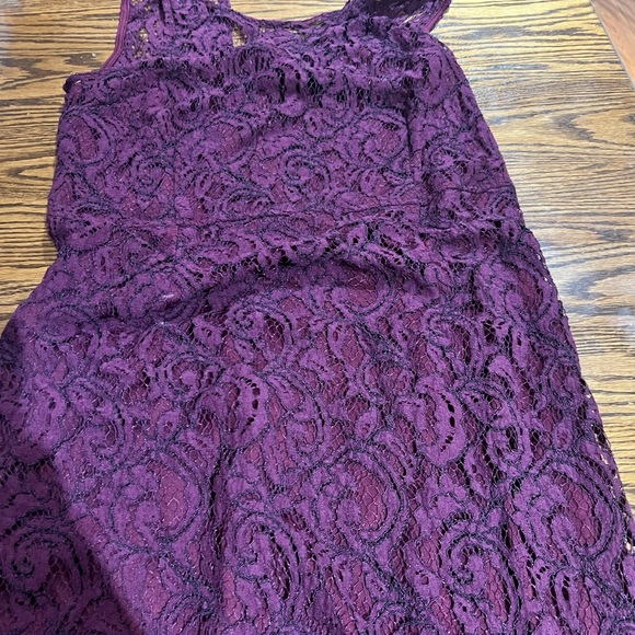 Lace dress - Picture 1 of 1